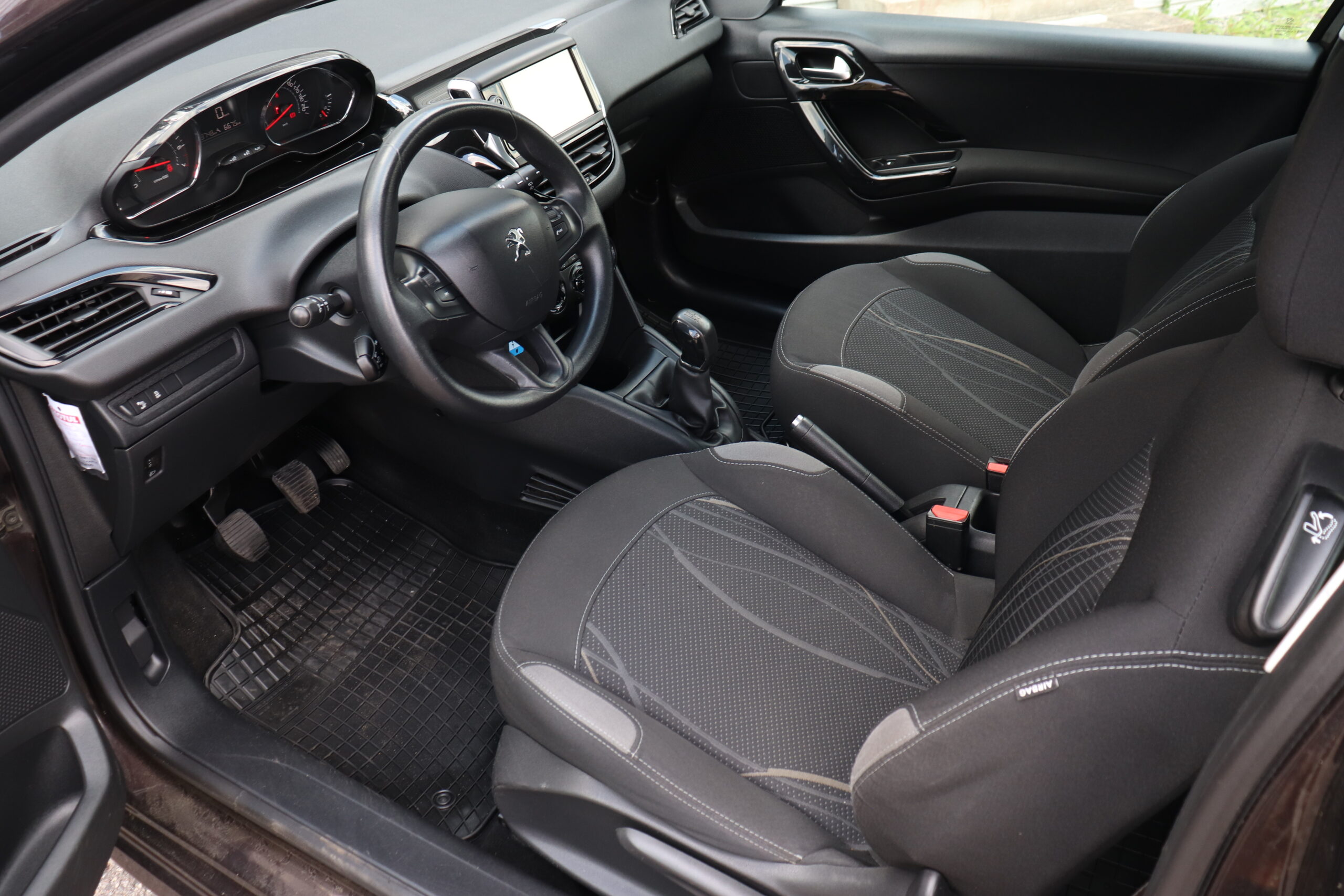 PEUGEOT 208 2013.G. - Image 8