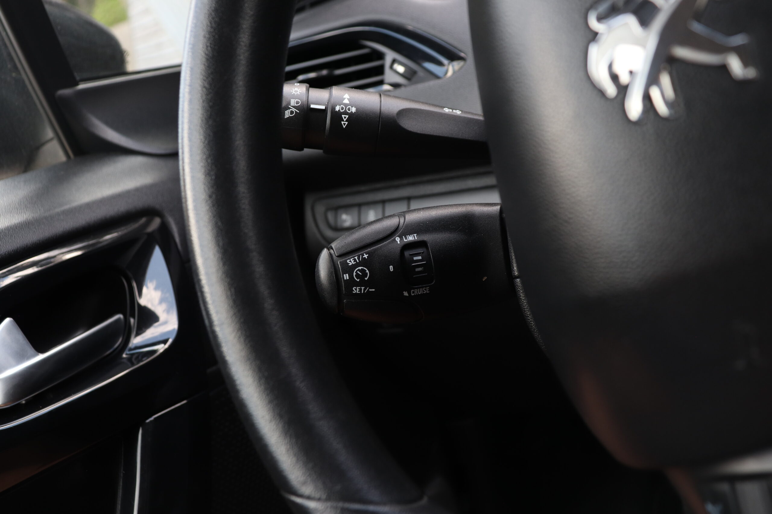 PEUGEOT 208 2013.G. - Image 13