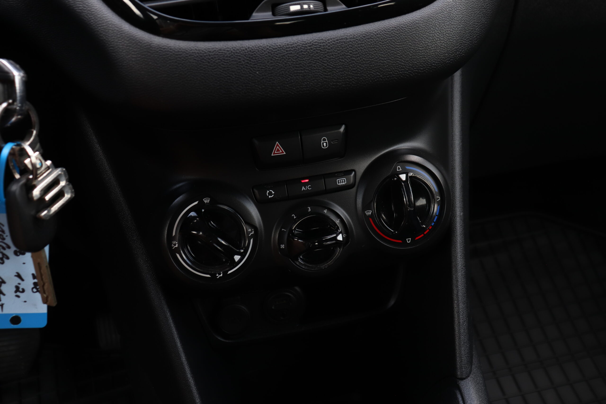 PEUGEOT 208 2013.G. - Image 14