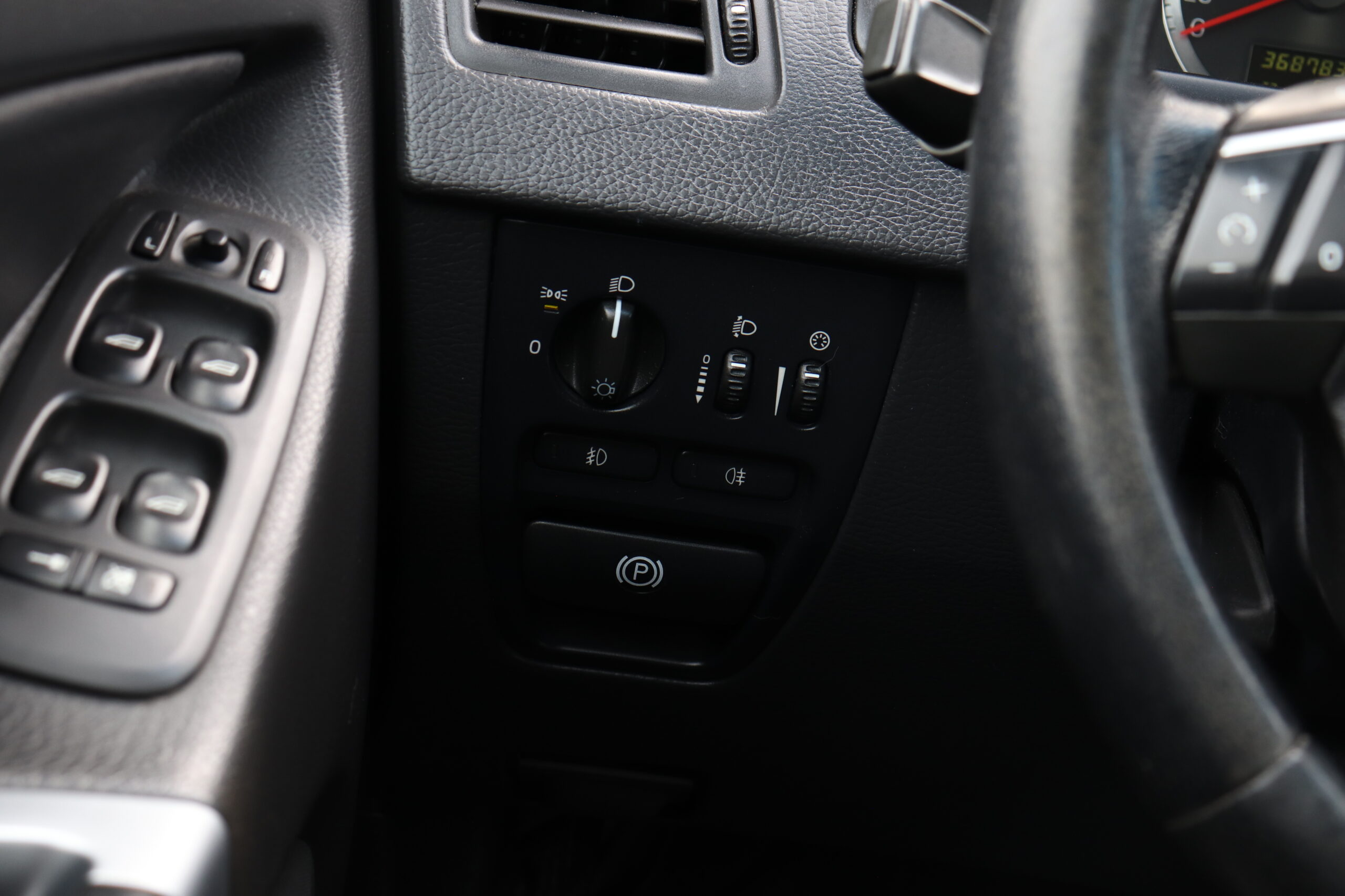 VOLVO XC90 2007.G. - Image 14